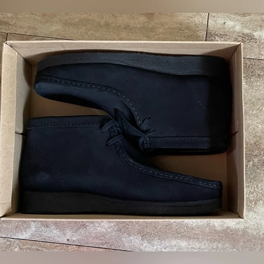 Clark’s Wallabees - Men’s 9 NEW in box - Black